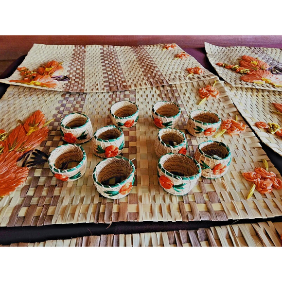 PLACEMENTS & NAPKIN HOLDERS-Mexican -Woven Straw 6 Placemats & 10 Holders - Picture 2 of 15
